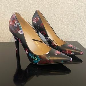 Guess floral heels